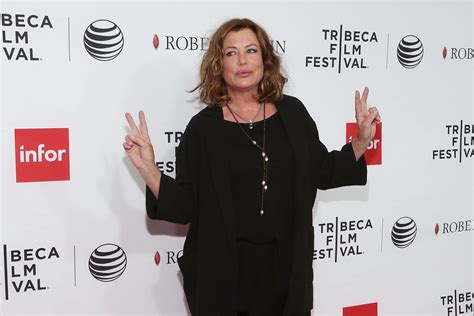 Kelly LeBrock Biography: Movies, Age, Husband,。